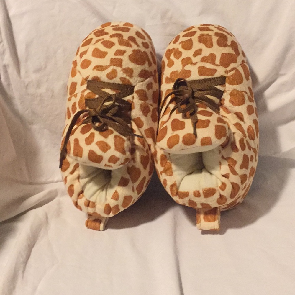Giraffe Print Slippers Comfy Feet